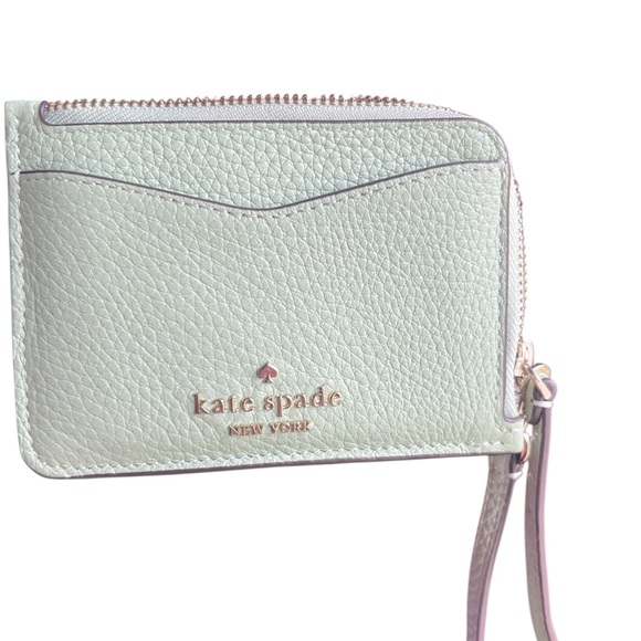 EUC~ 
Kate Spade Leila Small Cardholder Wristlet in pistachio. - Picture 5 of 9